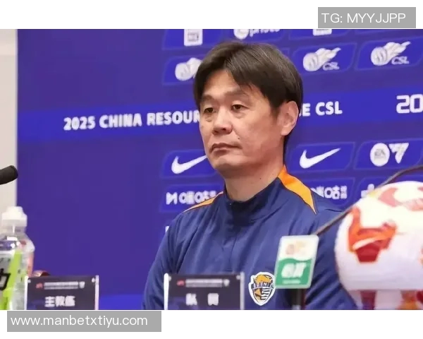 李霄鹏呼吁球迷宽容：主场被喊下课是常态应理解教练艰辛