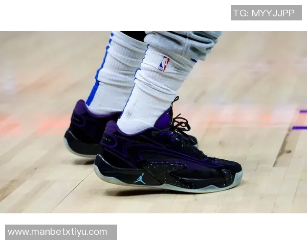 东契奇Luka5新鞋曝光与前代有何不同引发热议