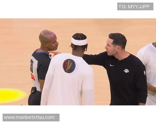 卡秃怒斥裁判判罚不公瓦塞尔手部接触并非犯规真相揭晓 卡秃怒斥裁判判罚不公瓦塞尔手部接触并非犯规真相揭晓