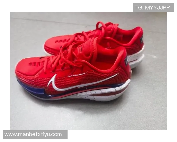 CaptainCade携手康宁汉姆打造独特美队主题球鞋融入个人风格元素